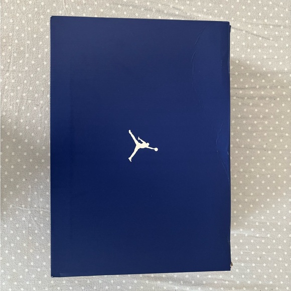 Jordan Men's Cream and Blue Sneakers - Picture 9 of 9